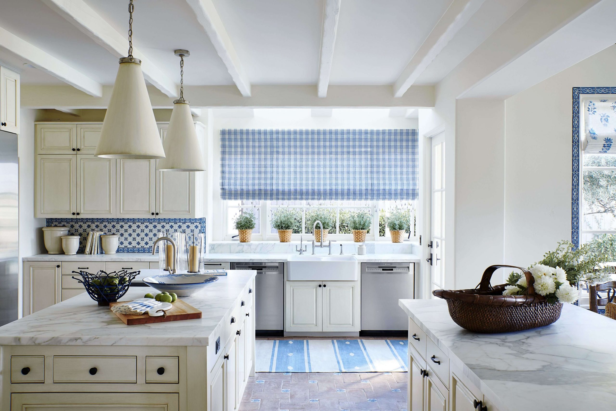 How to Find the Best Colors For Your Kitchen Interiors