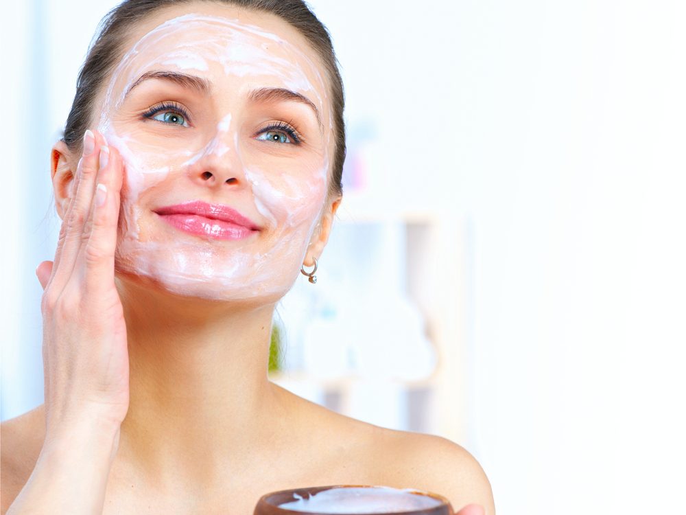 How to Make Your Skin Naturally Glow – Simple Tips to Prevent the Signs of Aging